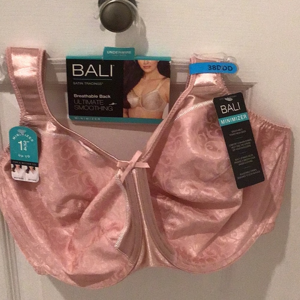 Bali Satin Tracings Light Pink Ultimate Smoothing Minimizer bra 38DDD $15.00